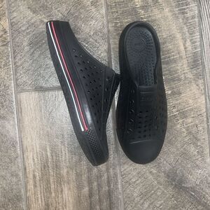 Saguaro black slipon vegan shoes